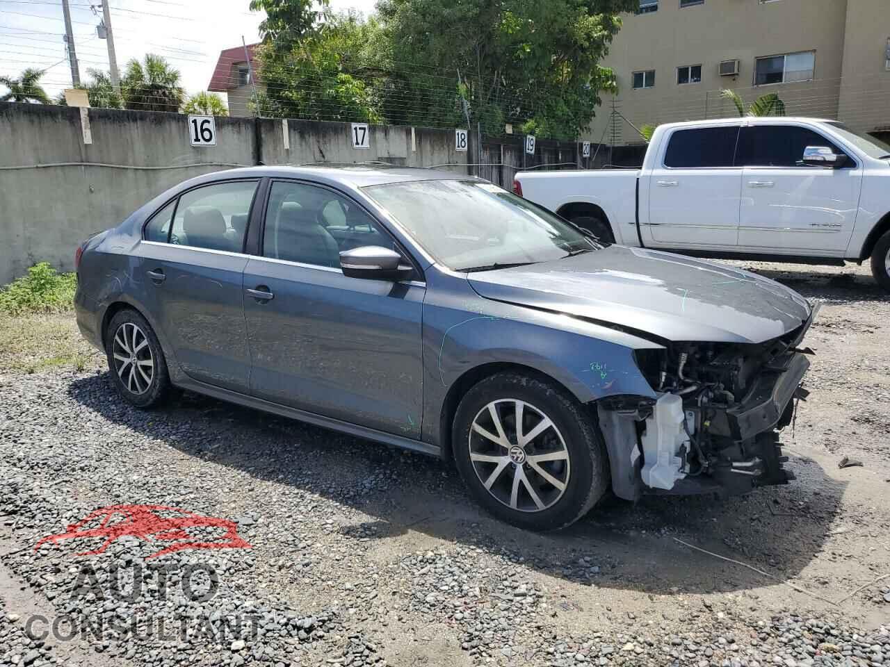 VOLKSWAGEN JETTA 2017 - 3VWDB7AJ9HM357596