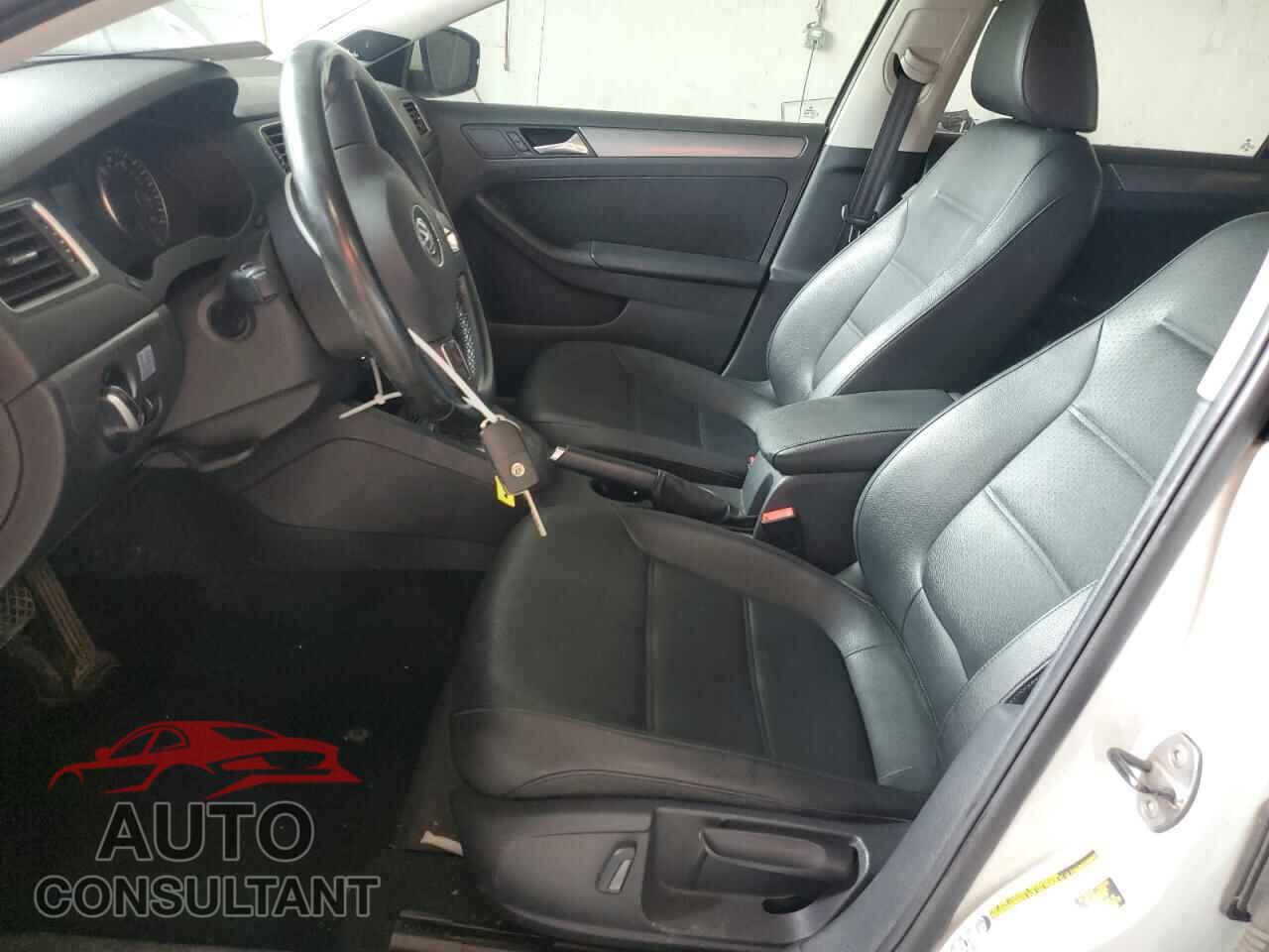 VOLKSWAGEN JETTA 2014 - 3VWLL7AJ0EM432030