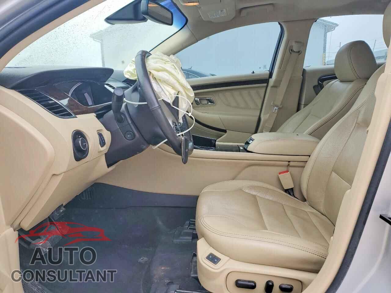 FORD TAURUS 2019 - 1FAHP2F85KG118780