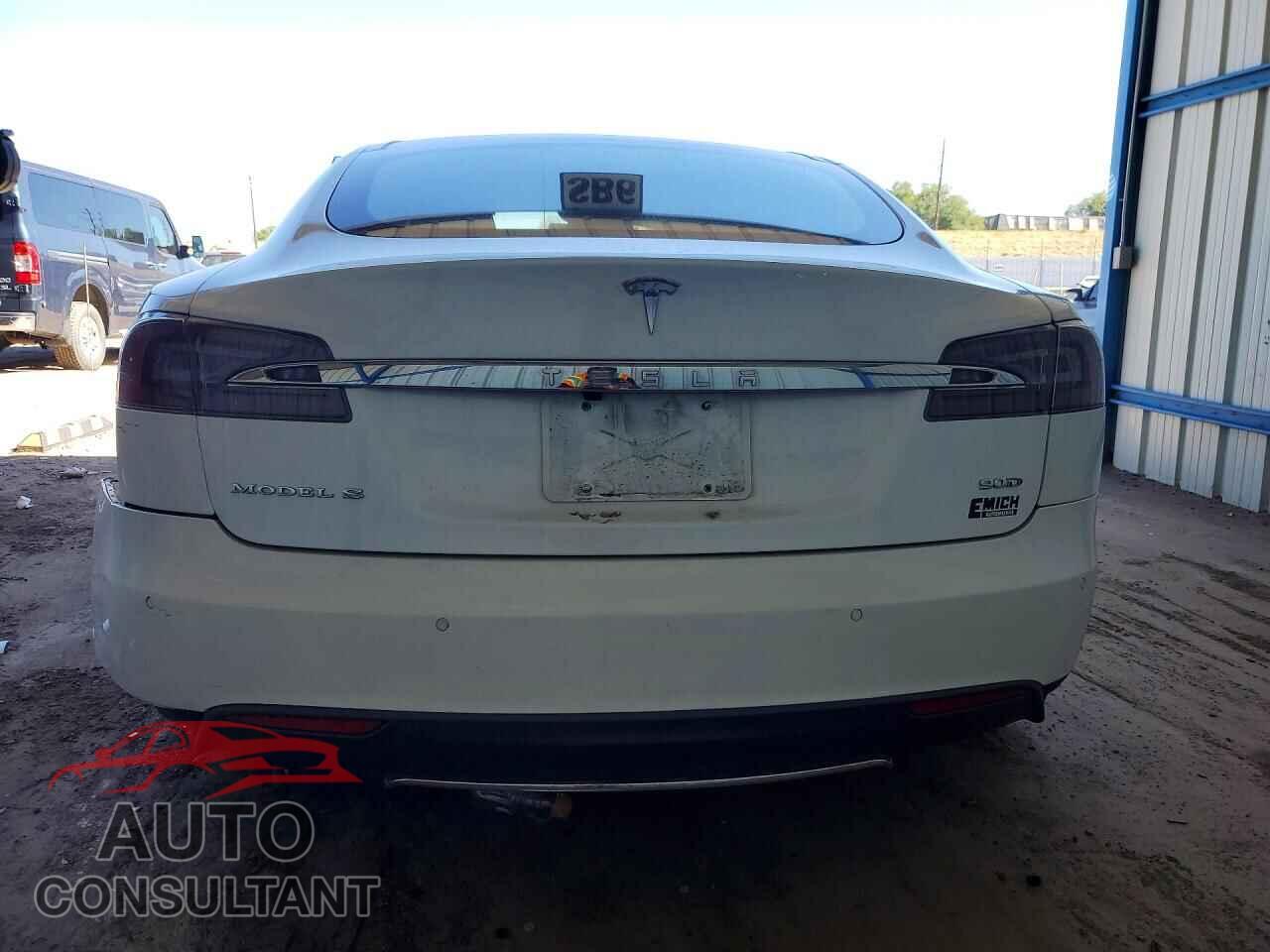 TESLA MODEL S 2016 - 5YJSA1E2XGF124696
