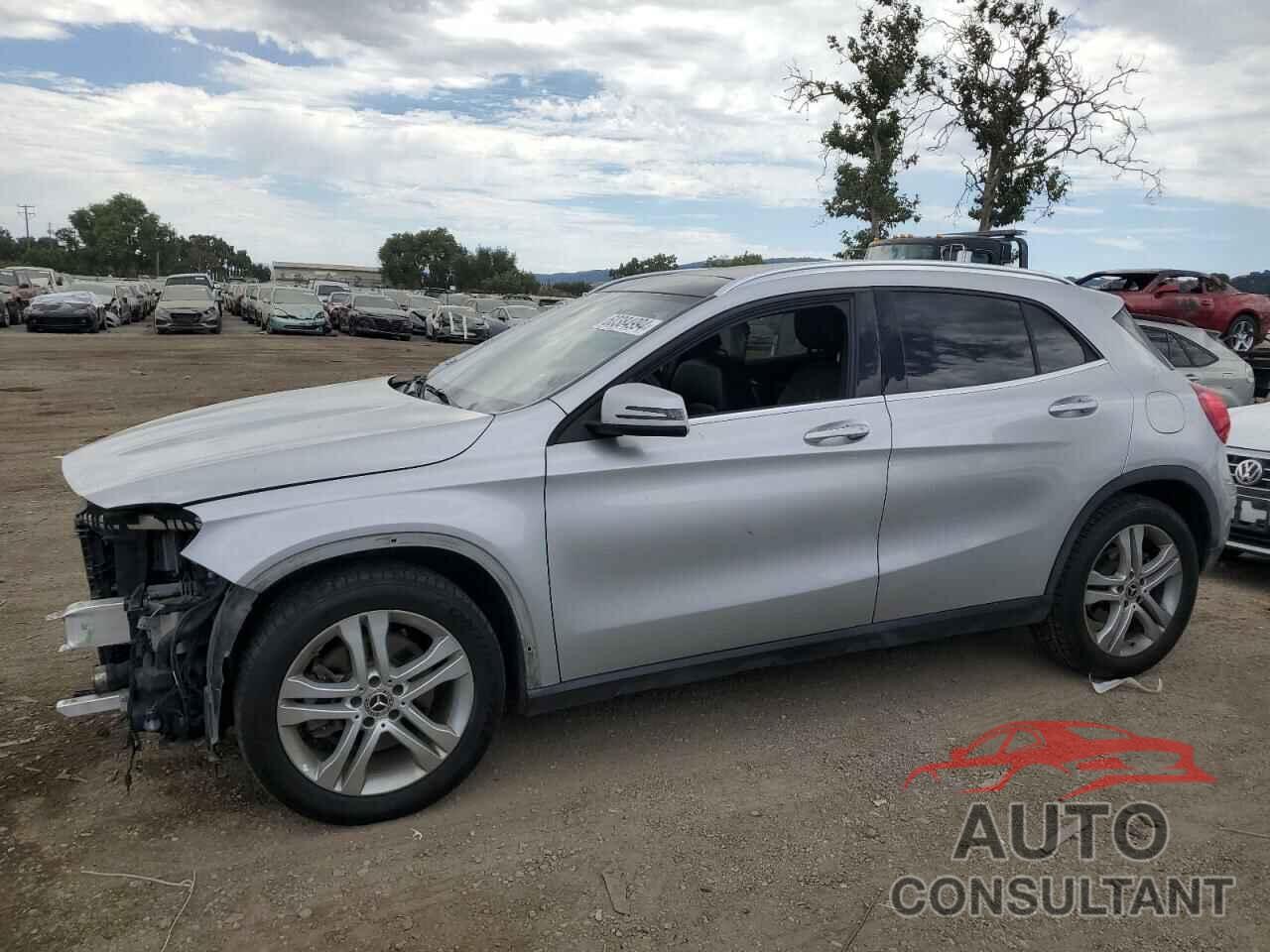 MERCEDES-BENZ GLA-CLASS 2018 - WDCTG4GB7JJ479045