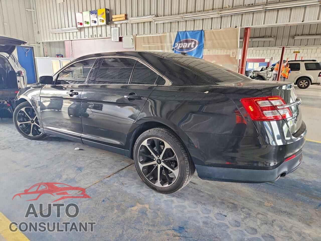 FORD TAURUS 2015 - 1FAHP2E80FG118077