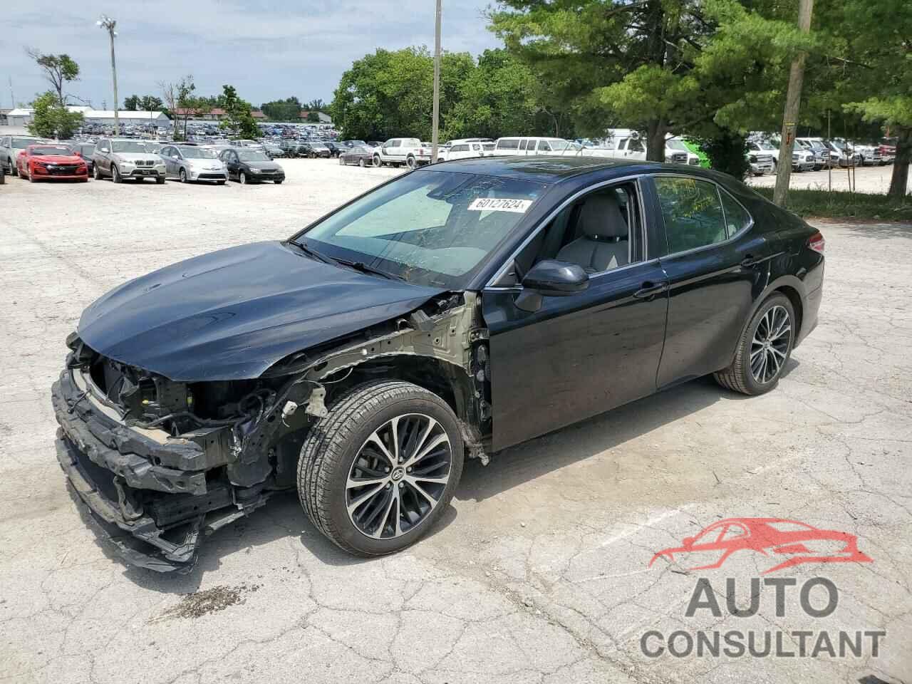 TOYOTA CAMRY 2018 - 4T1B11HK1JU656893