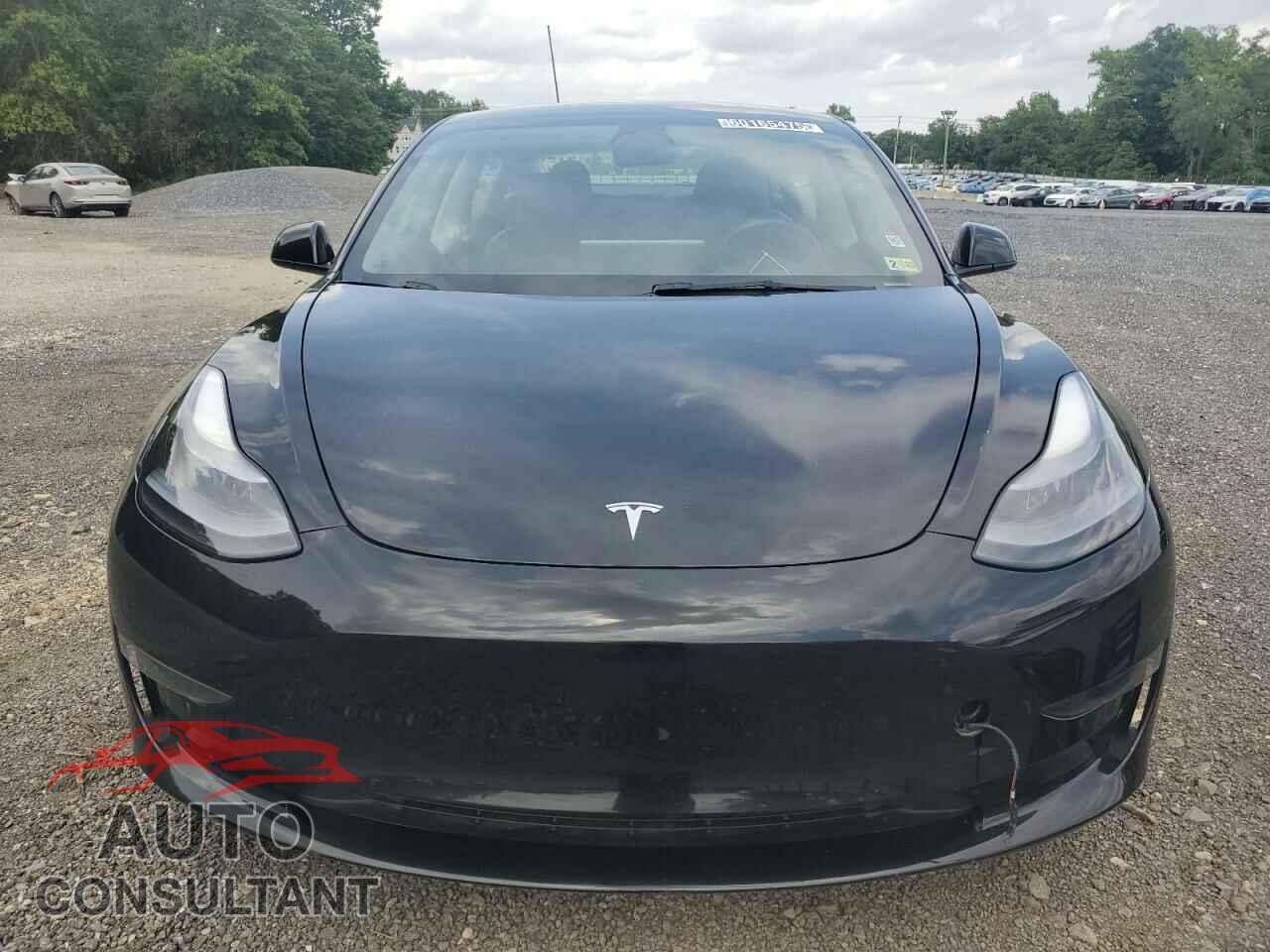 TESLA MODEL 3 2023 - 5YJ3E1EAXPF451972