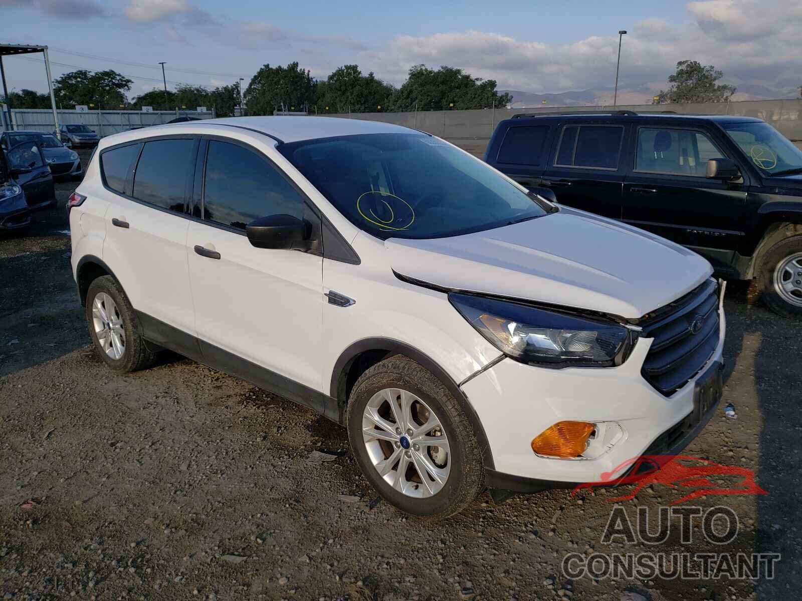 FORD ESCAPE 2018 - 1FMCU0F74JUA98025