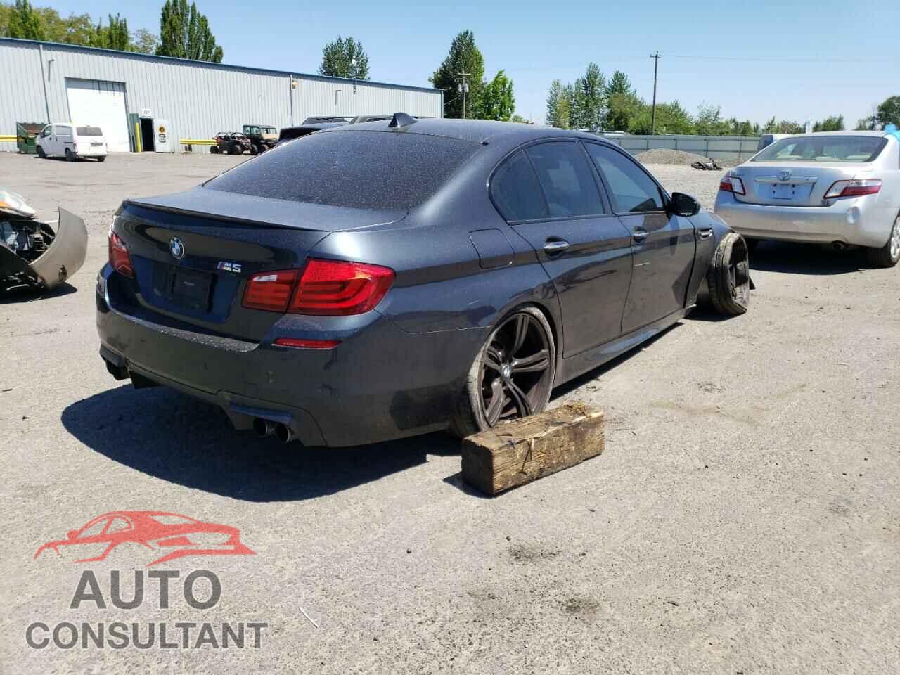 BMW M5 2013 - WBSFV9C50DC774172