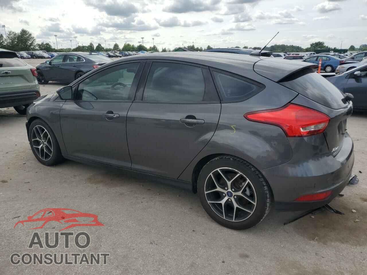 FORD FOCUS 2017 - 1FADP3M27HL342555