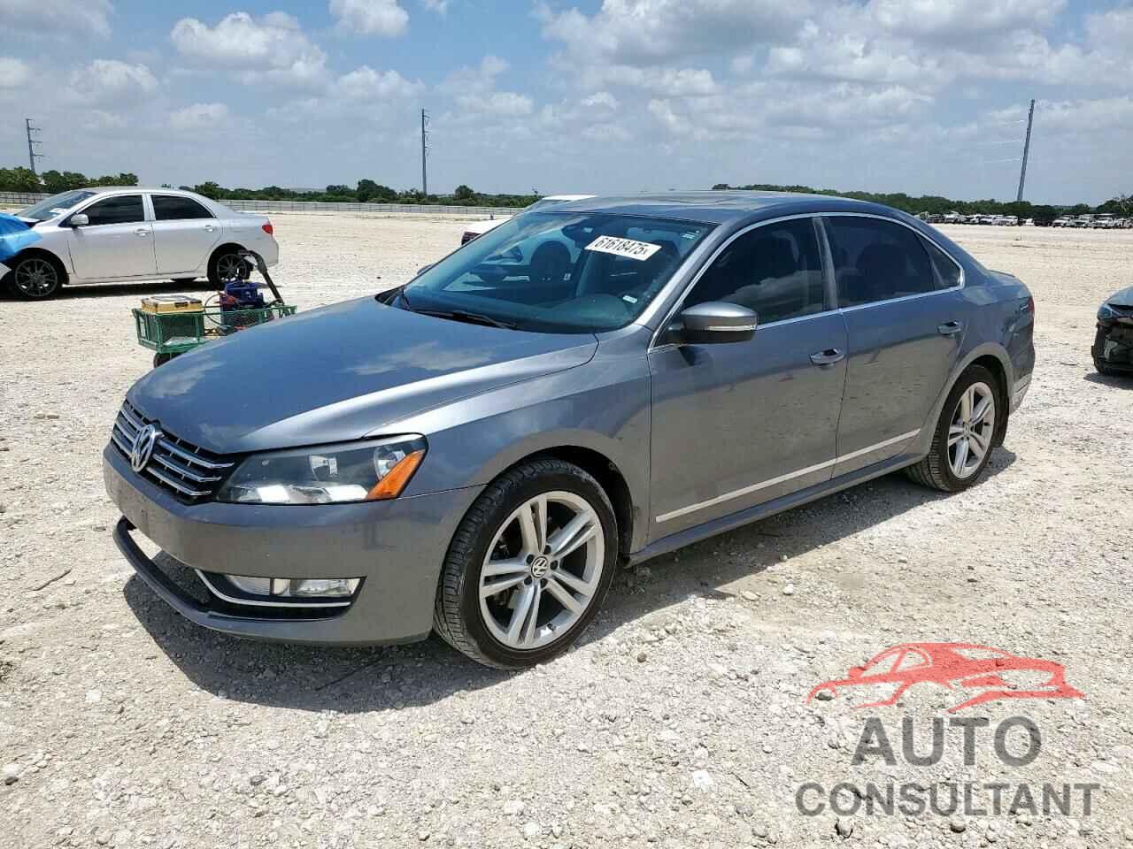 VOLKSWAGEN PASSAT 2013 - 1VWCN7A33DC051607