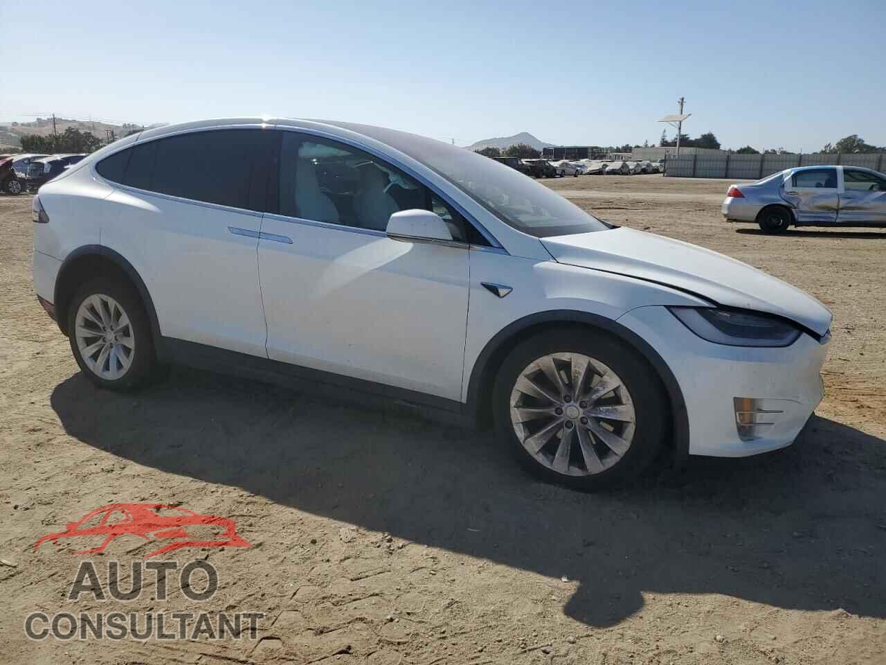 TESLA MODEL X 2018 - 5YJXCAE2XJF112720