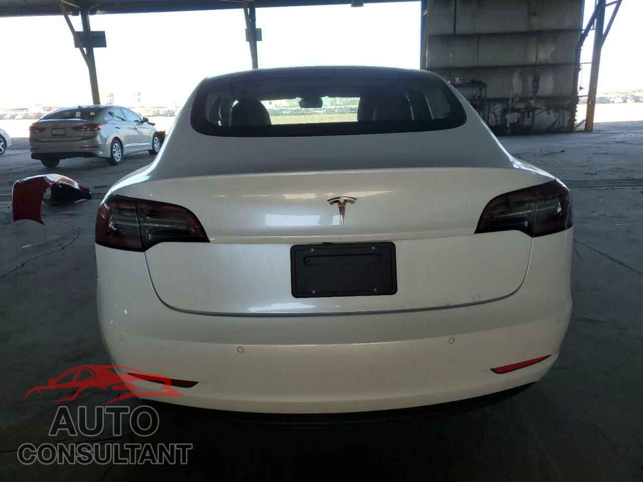 TESLA MODEL 3 2018 - 5YJ3E1EA5JF053706
