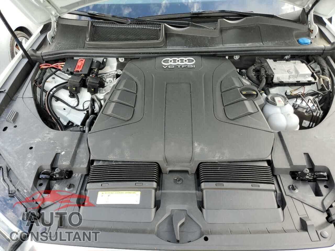AUDI Q7 2018 - WA1VAAF74JD019877