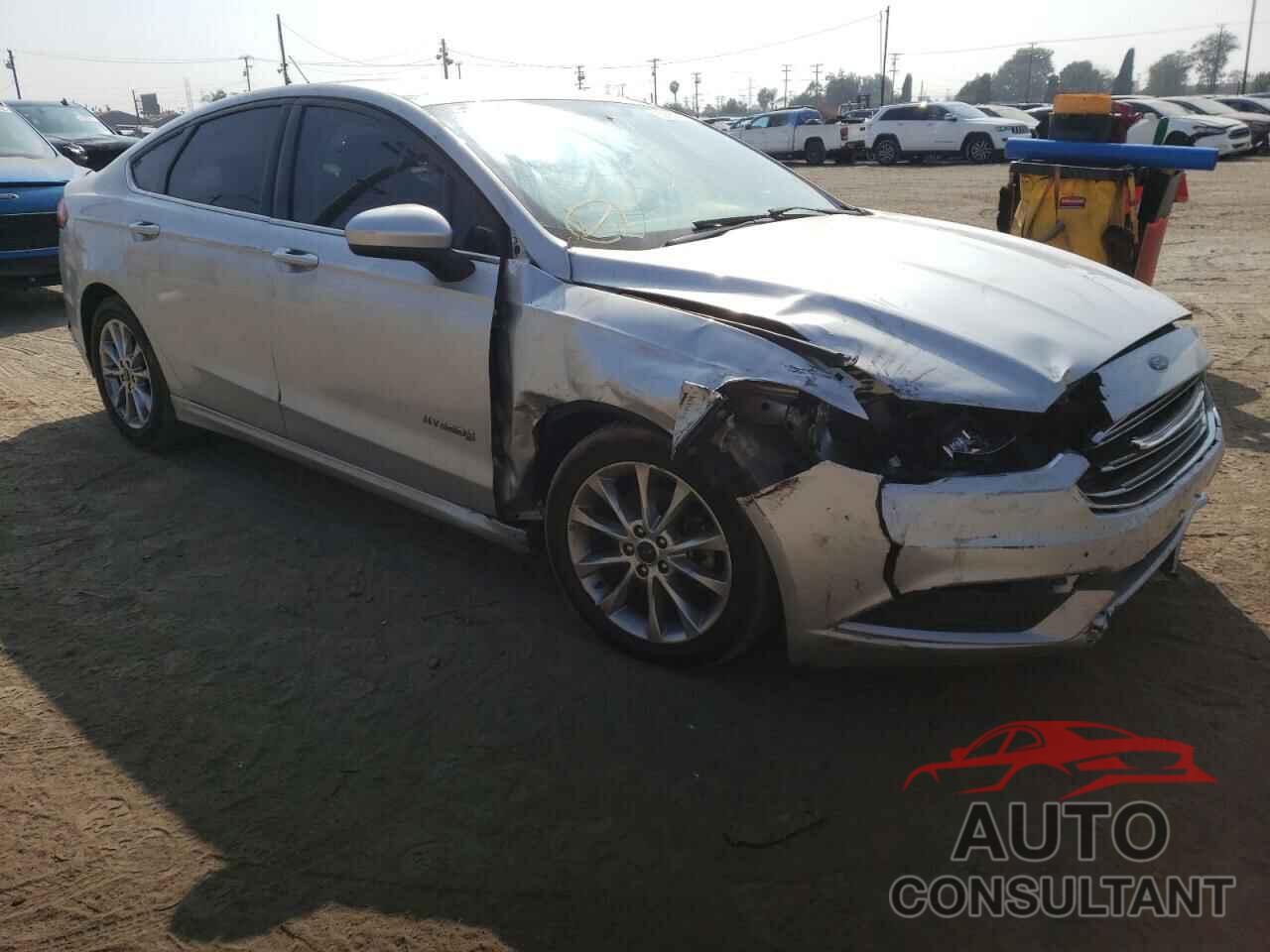 FORD FUSION 2017 - 3FA6P0LUXHR208120
