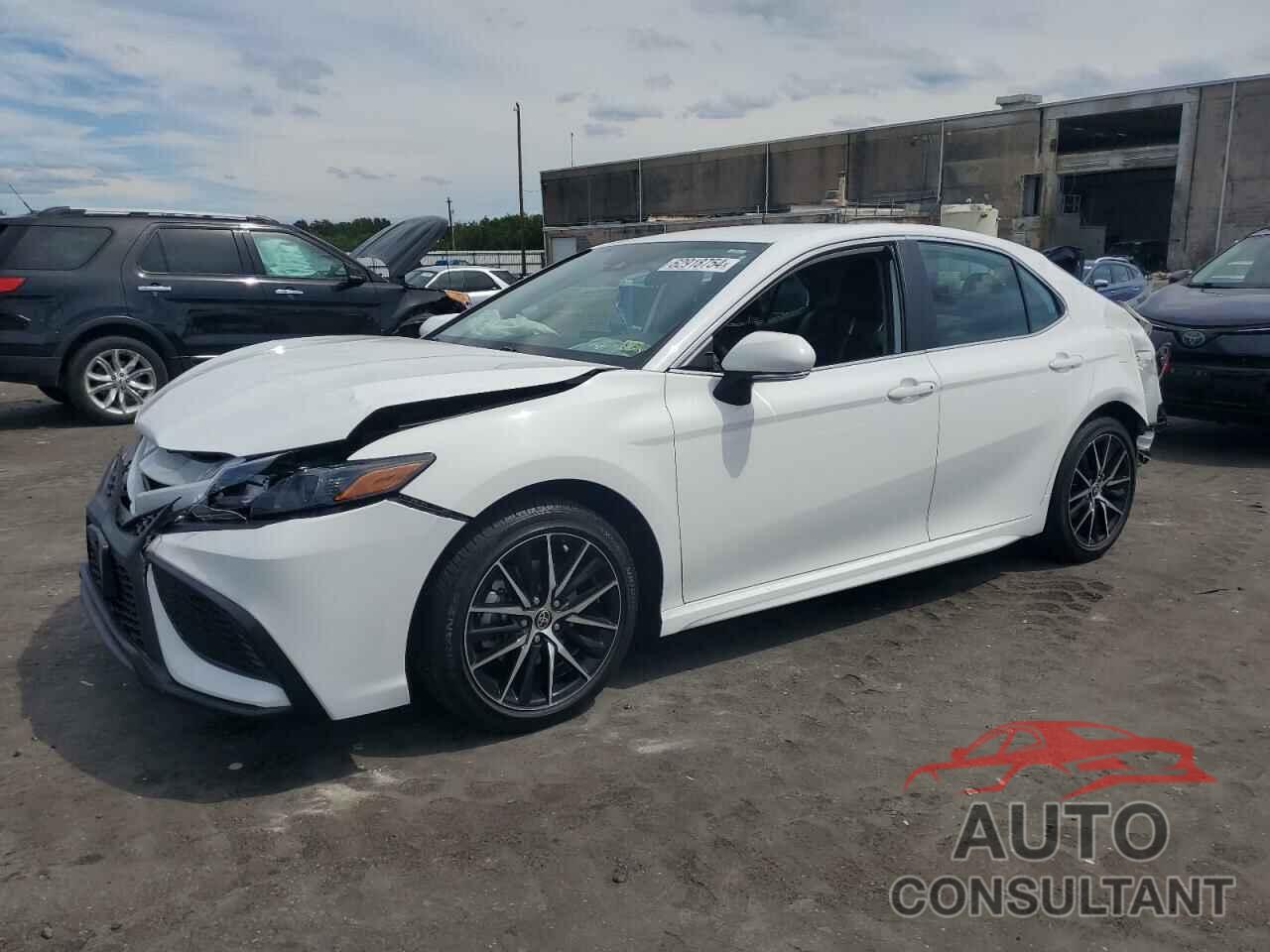 TOYOTA CAMRY 2022 - 4T1G11AK3NU056205