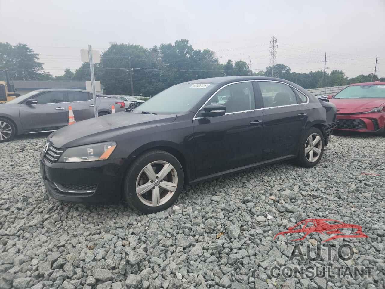 VOLKSWAGEN PASSAT 2013 - 1VWBP7A33DC110743