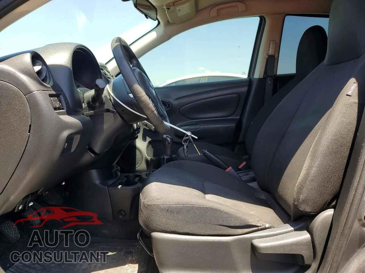 NISSAN VERSA 2017 - 3N1CN7AP1HL848182
