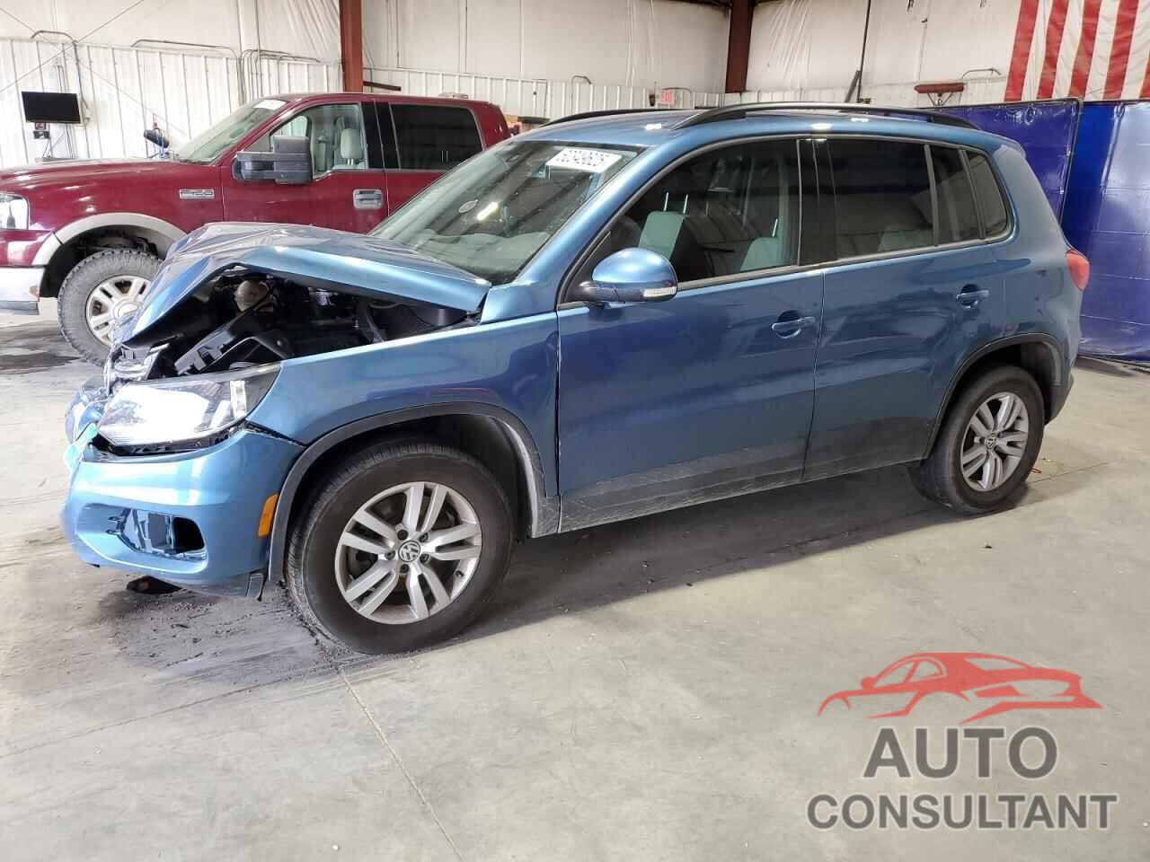 VOLKSWAGEN TIGUAN 2017 - WVGBV7AX4HK013392