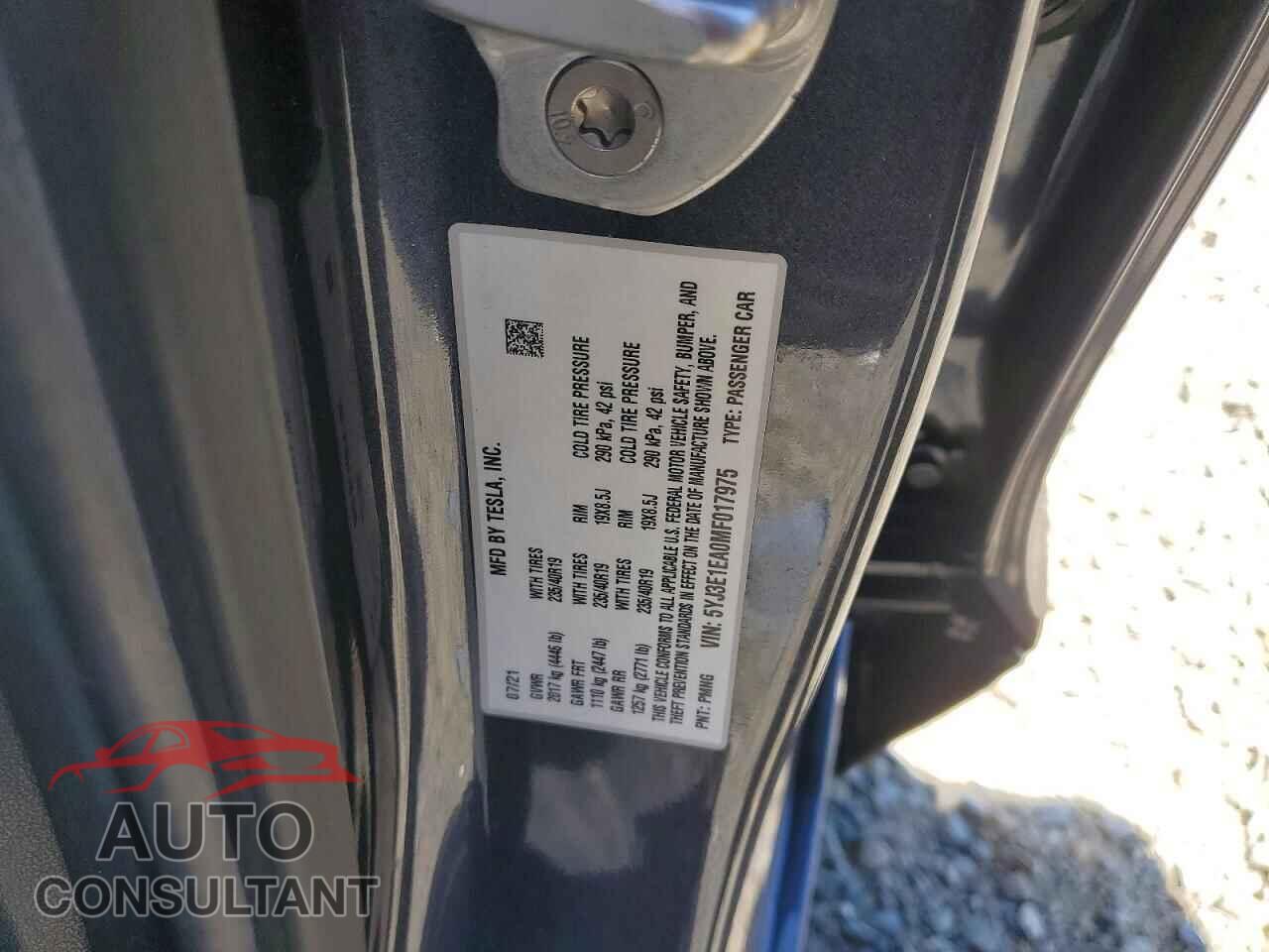 TESLA MODEL 3 2021 - 5YJ3E1EA0MF017975