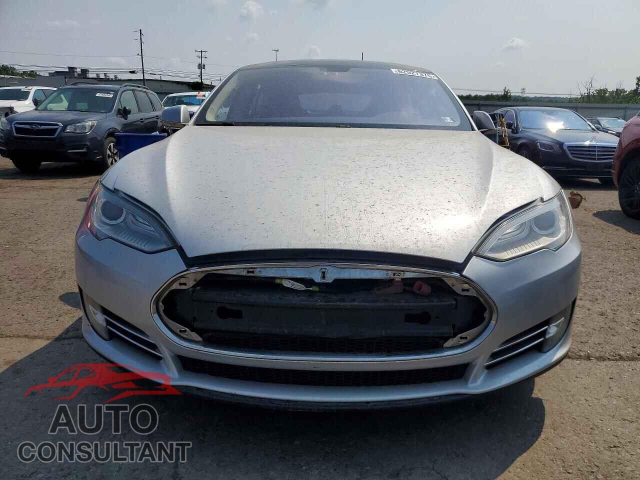 TESLA MODEL S 2013 - 5YJSA1DN0DFP18656
