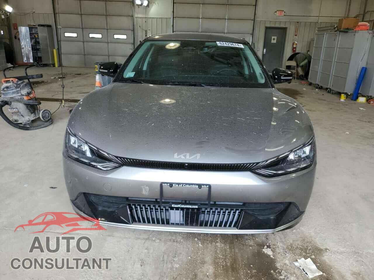KIA EV6 LIGHT 2023 - KNDC3DLC8P5122765