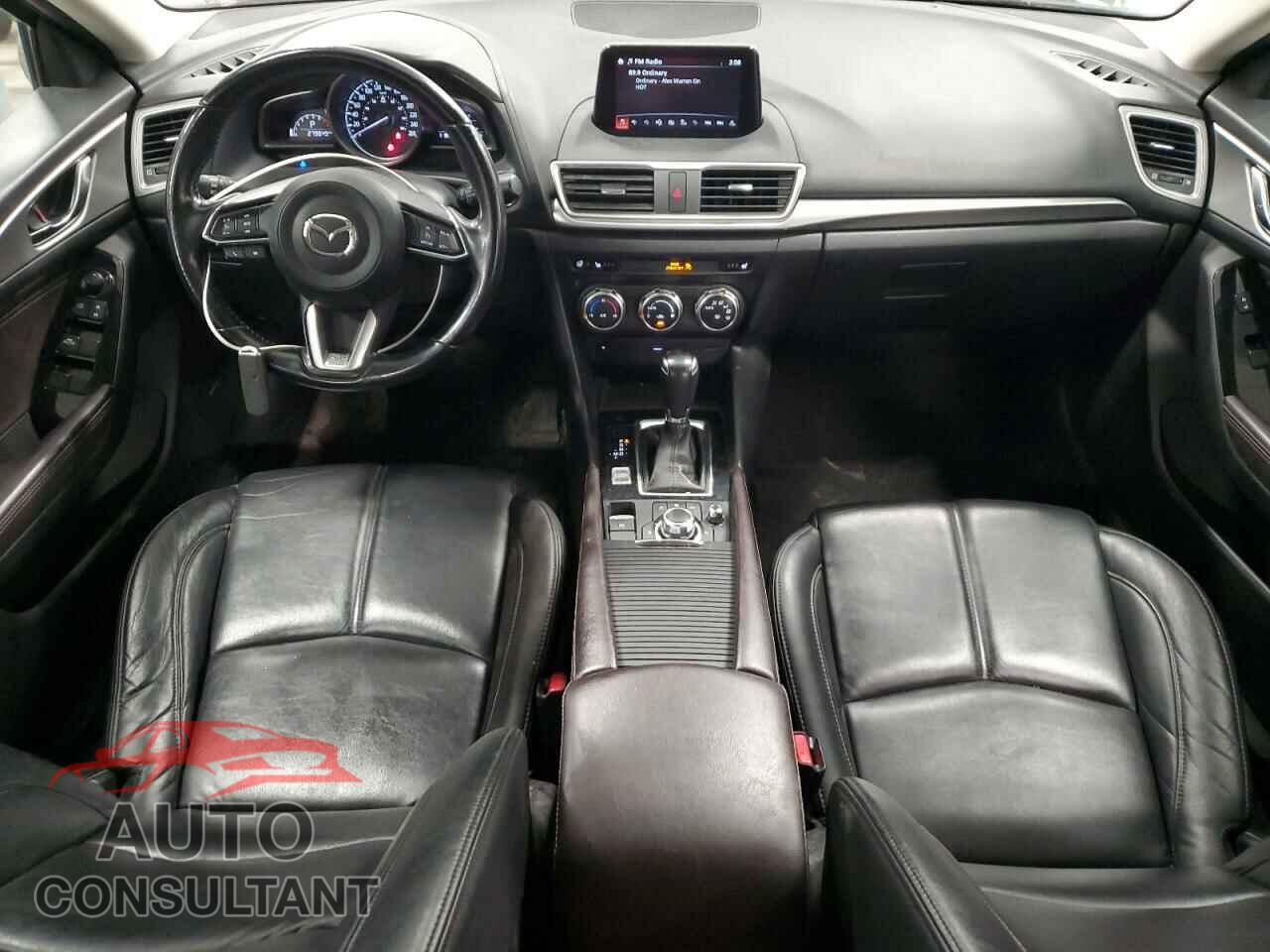 MAZDA 3 2018 - JM1BN1L71J1184059