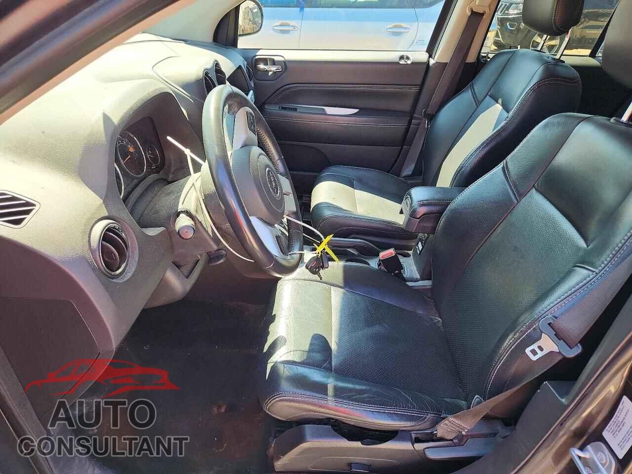JEEP COMPASS 2015 - 1C4NJCEAXFD209849
