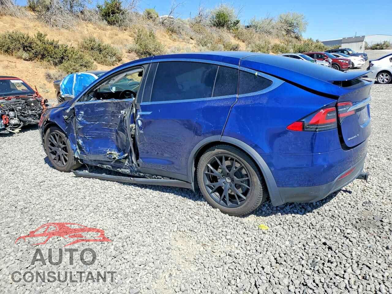 TESLA MODEL X 2017 - 5YJXCAE23HF074550