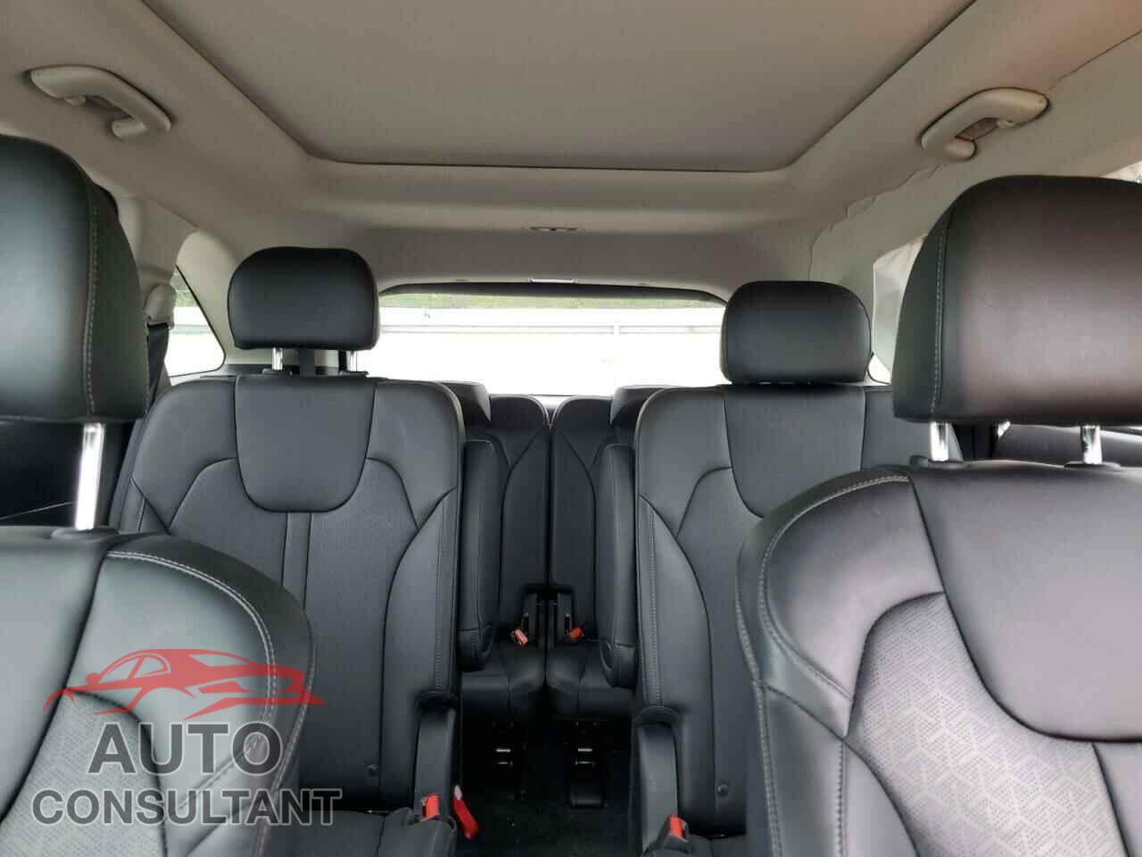 KIA SORENTO 2023 - 5XYRKDLF8PG215557