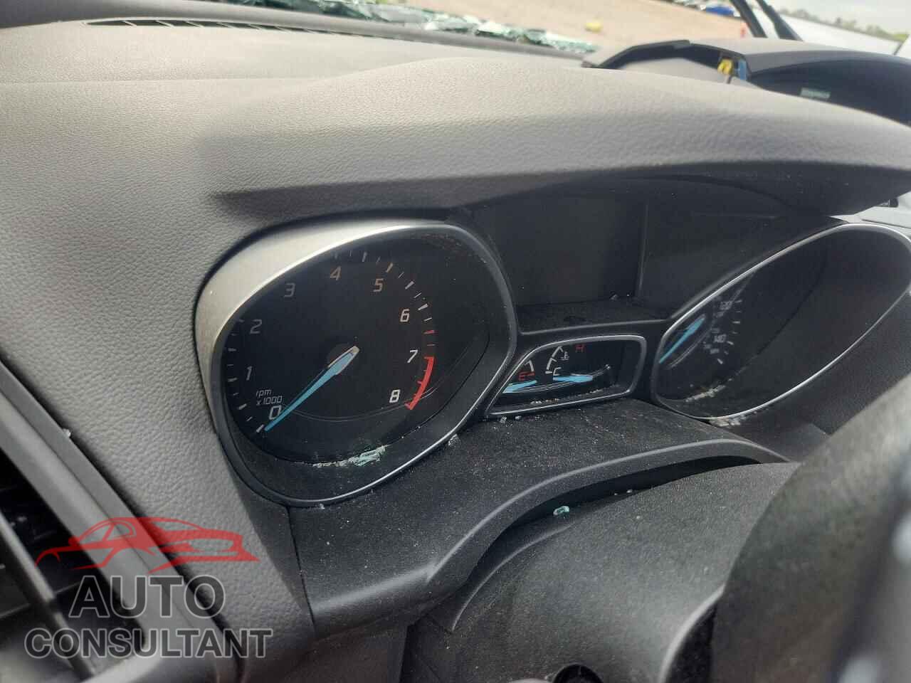 FORD ESCAPE 2015 - 1FMCU0GX7FUB92017