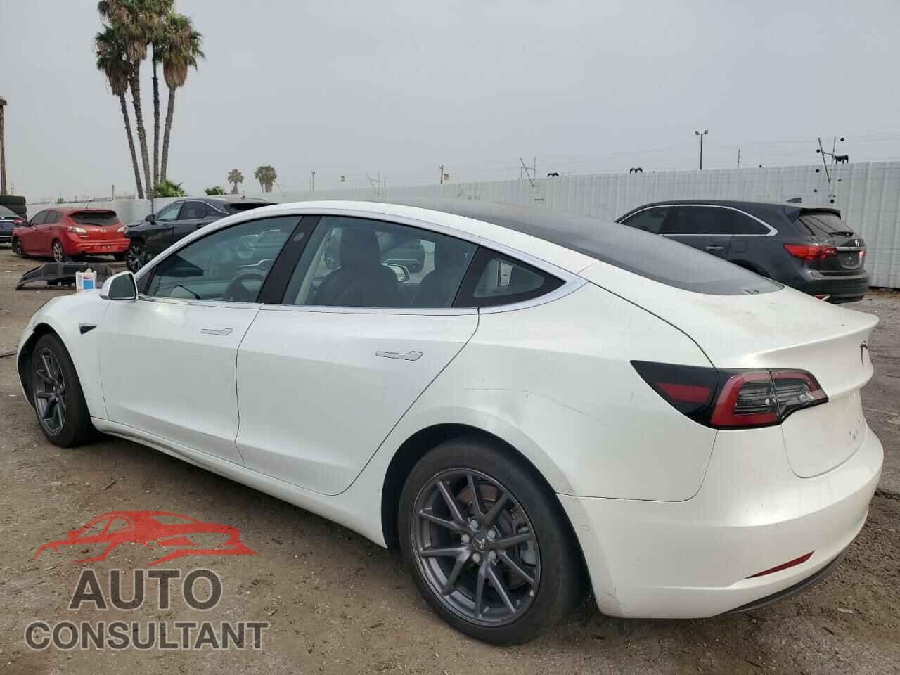 TESLA MODEL 3 2018 - 5YJ3E1EAXJF098785