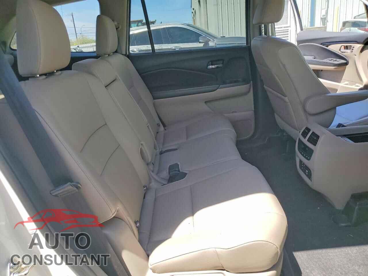 HONDA PILOT 2016 - 5FNYF6H90GB044356