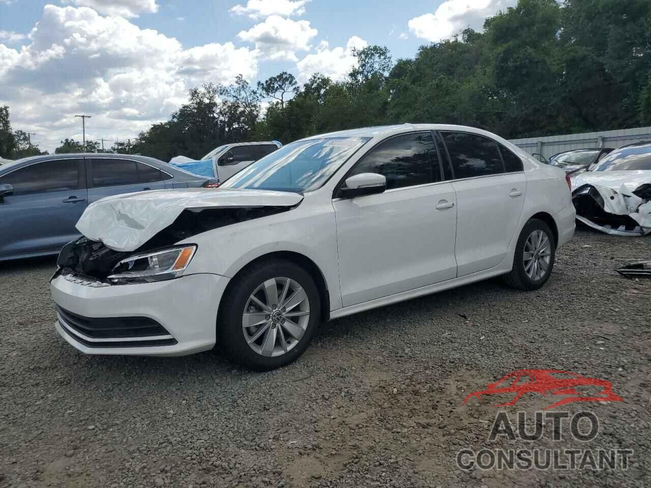 VOLKSWAGEN JETTA 2015 - 3VWLA7AJ2FM219040