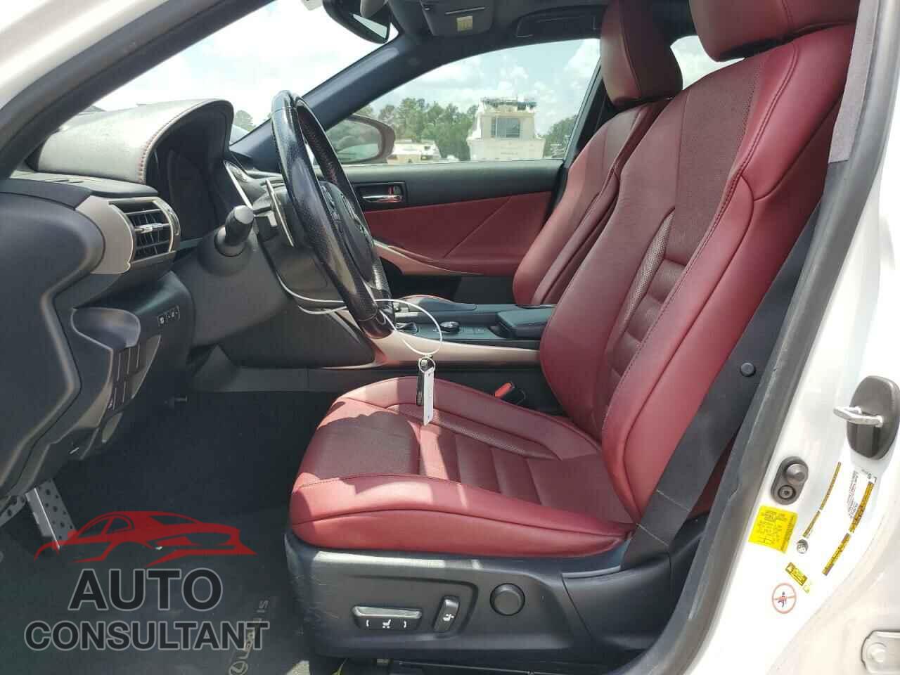 LEXUS IS 2016 - JTHBA1D2XG5032327
