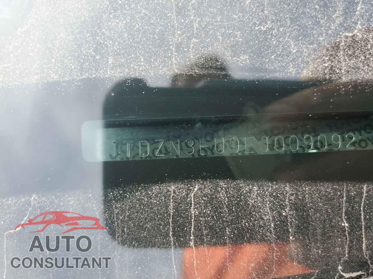 TOYOTA PRIUS 2014 - JTDZN3EU9EJ009092