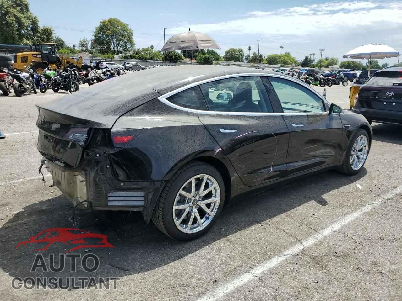 TESLA MODEL 3 2019 - 5YJ3E1EA6KF323818