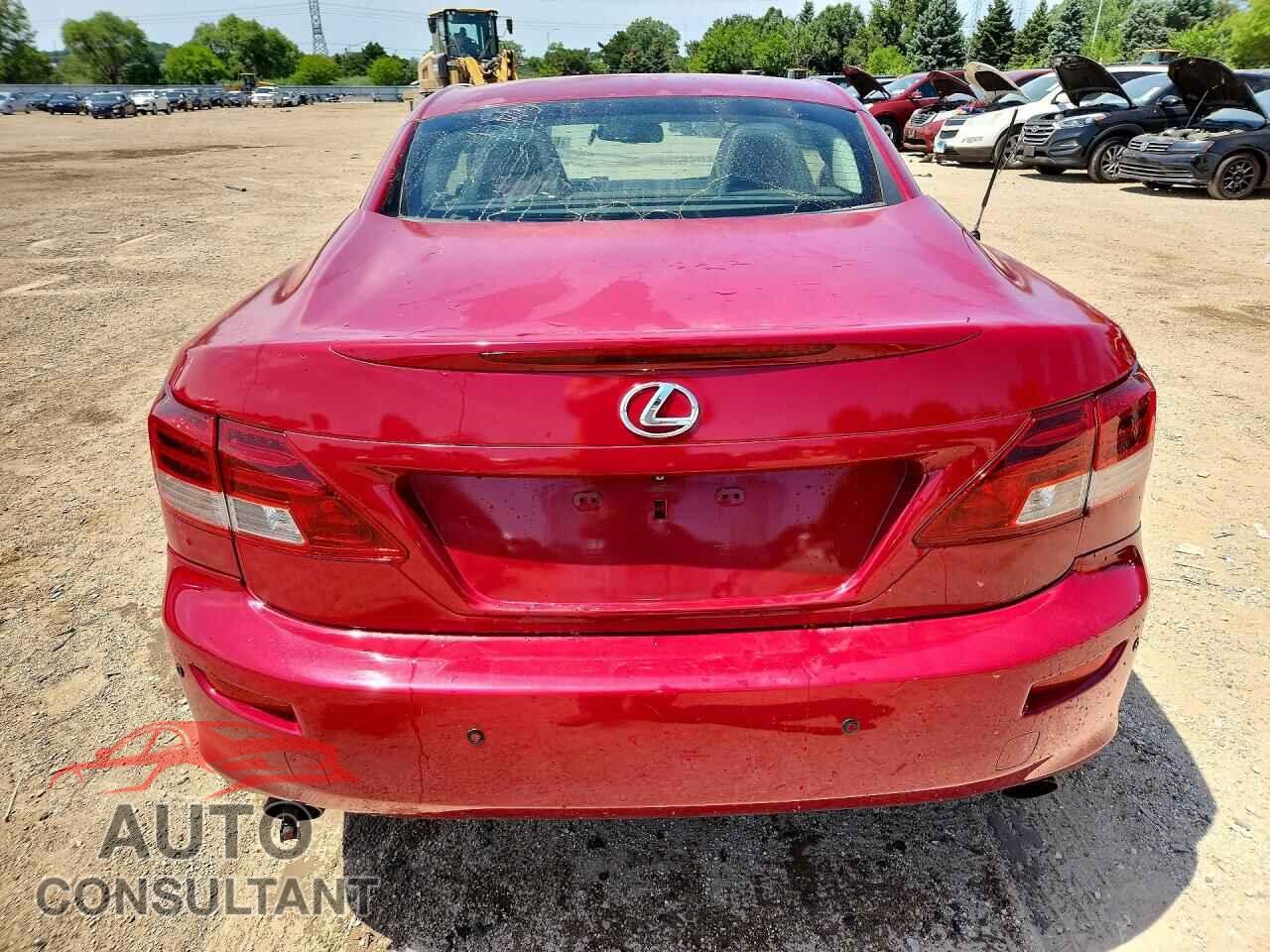 LEXUS IS 2011 - JTHFE2C22B2505208