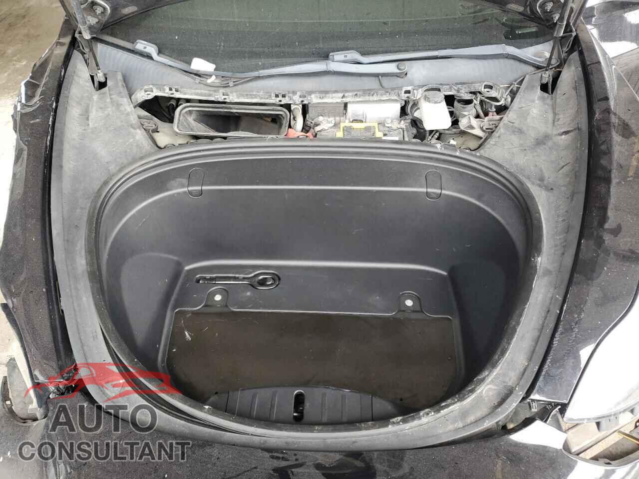 TESLA MODEL 3 2018 - 5YJ3E1EA6JF070109