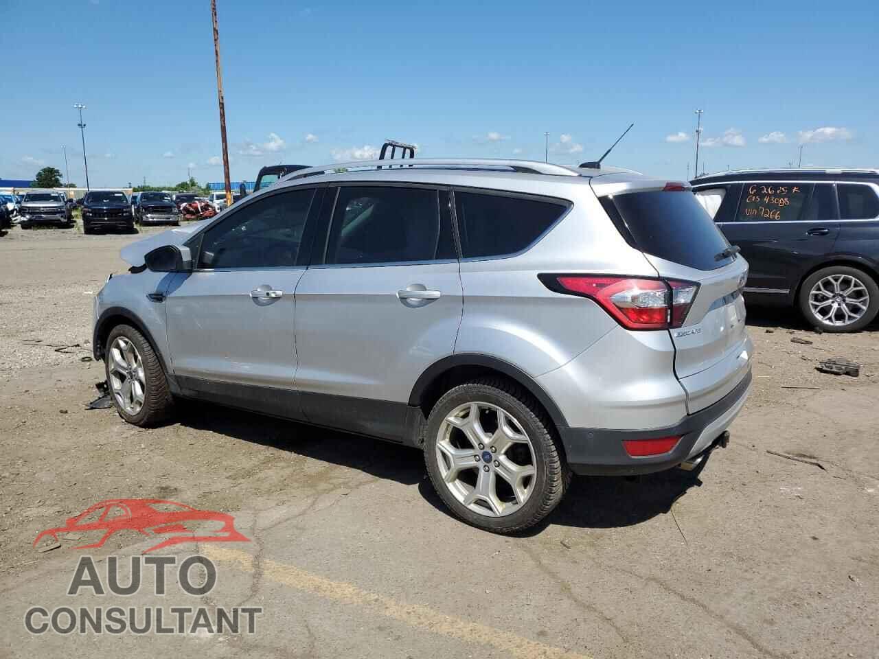 FORD ESCAPE 2017 - 1FMCU9J97HUE03945