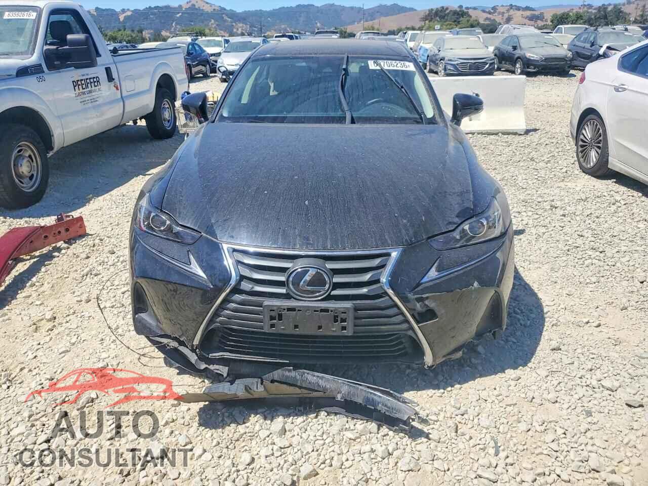 LEXUS IS 2017 - JTHBA1D21H5039037
