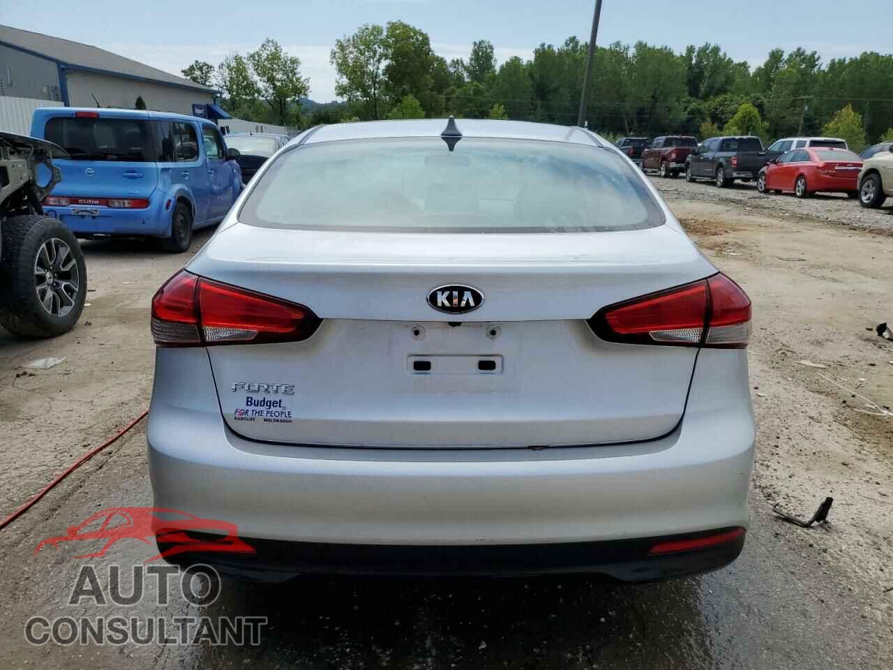 KIA FORTE 2017 - 3KPFL4A74HE104806