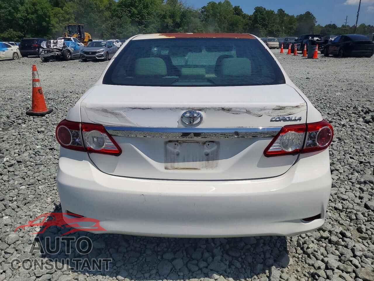 TOYOTA COROLLA 2013 - 5YFBU4EEXDP083148