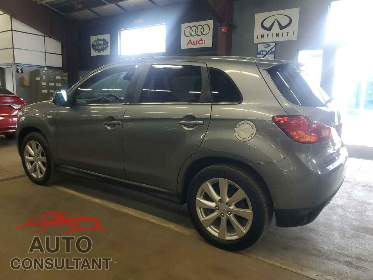 MITSUBISHI OUTLANDER 2013 - 4A4AR4AU2DE002000