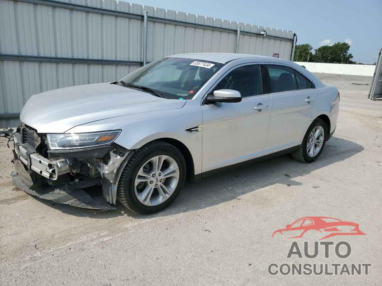 FORD TAURUS 2018 - 1FAHP2E81JG114080