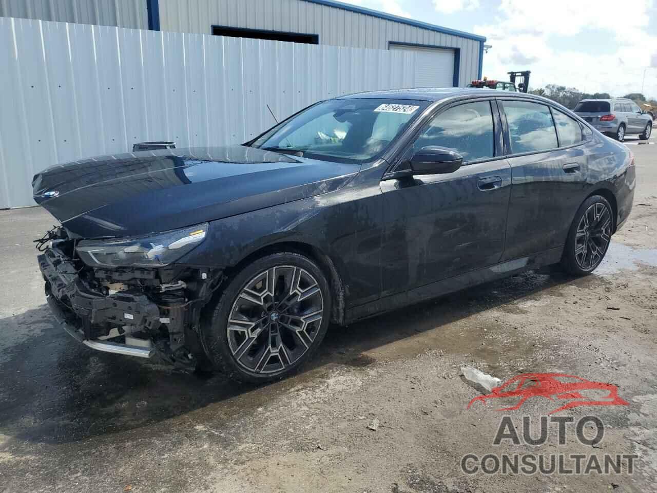 BMW 5 SERIES 2024 - WBA43FJ01RCR03826