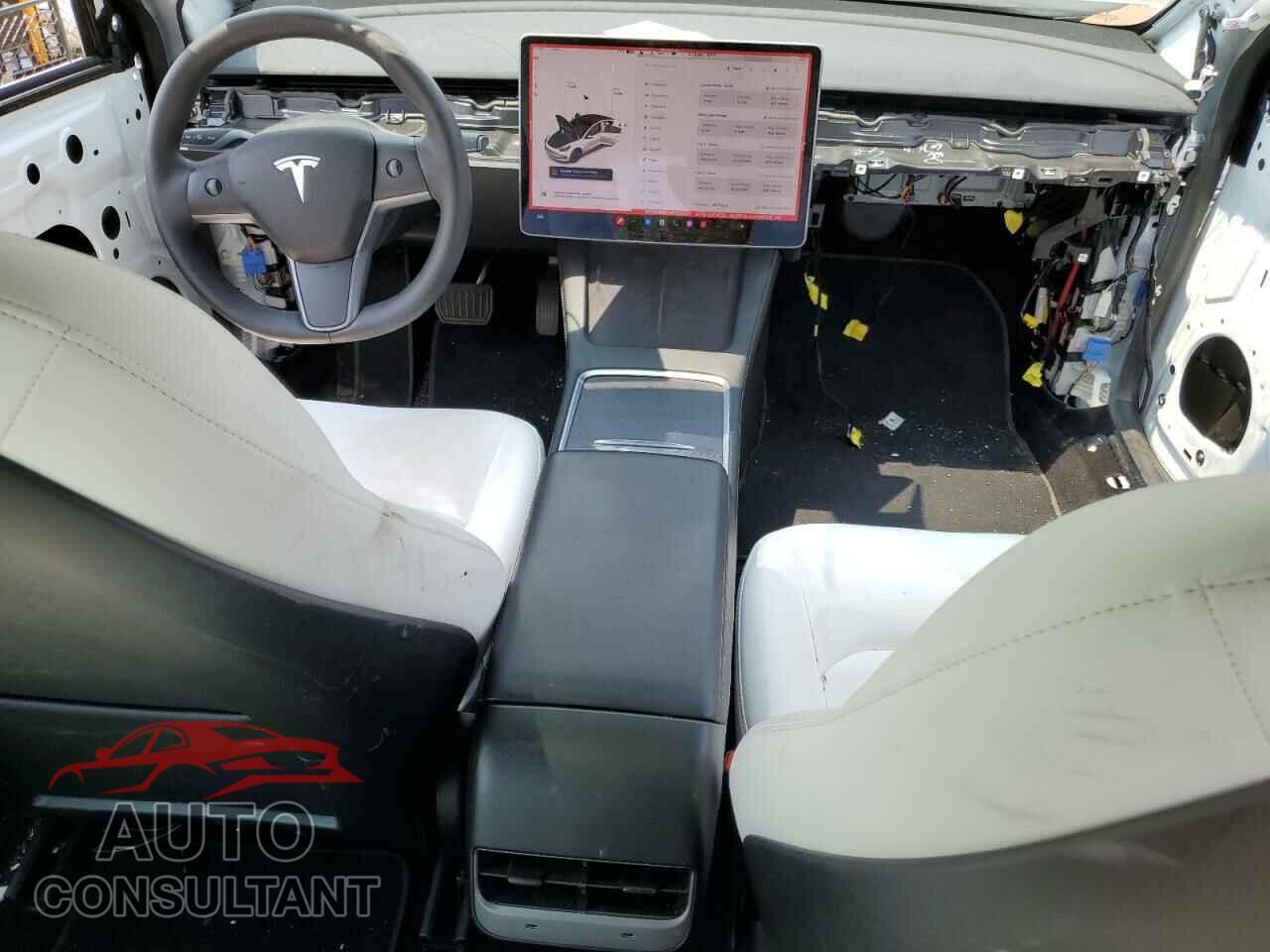 TESLA MODEL 3 2021 - 5YJ3E1EB2MF053031