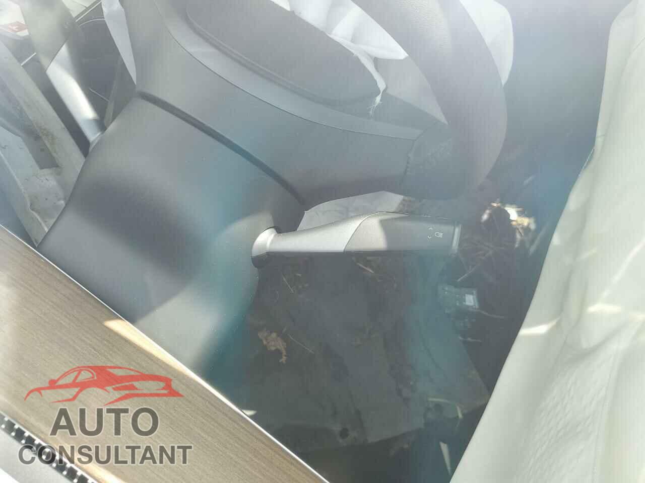 TESLA MODEL 3 2020 - 5YJ3E1EB4LF807089