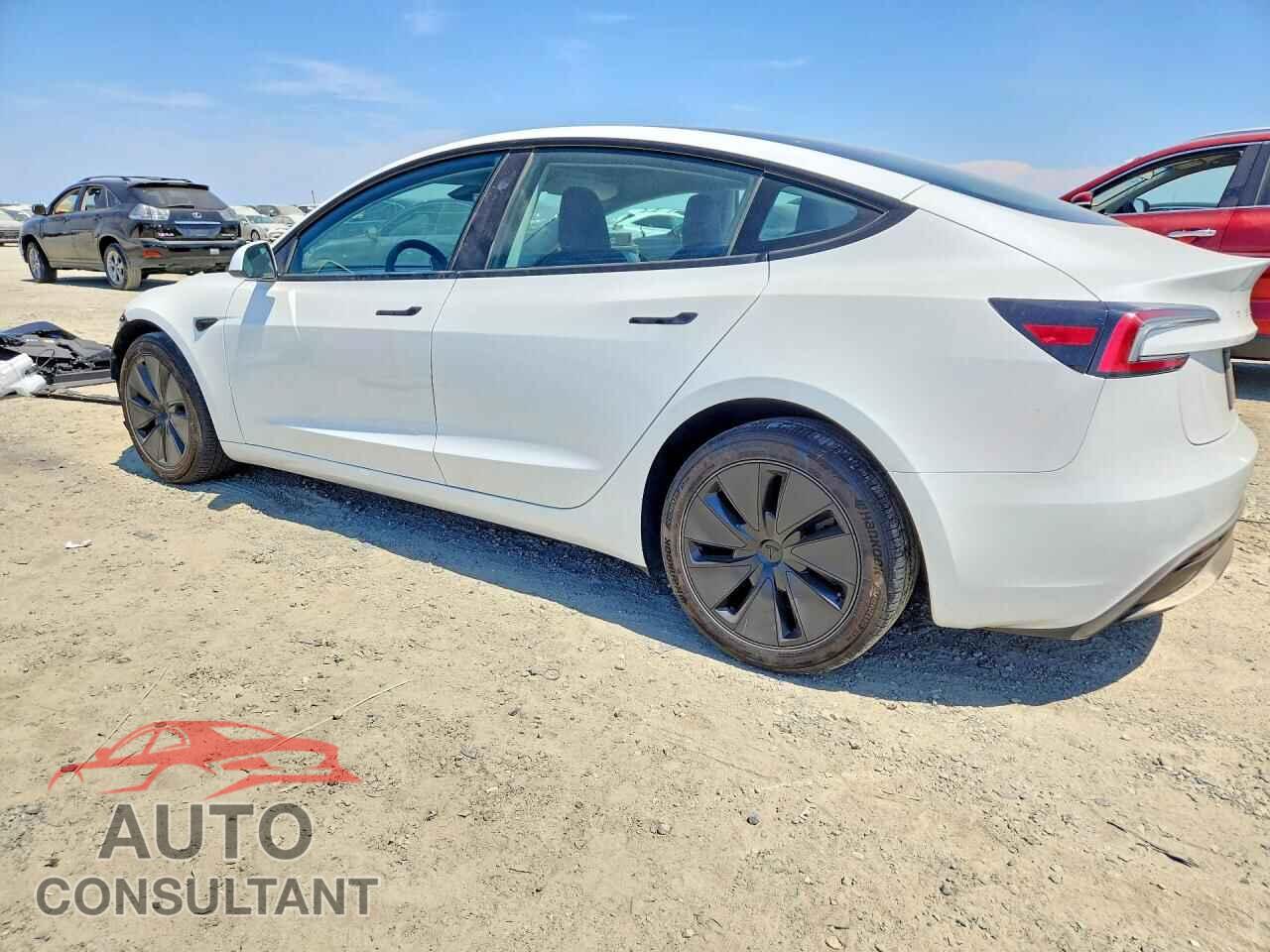 TESLA MODEL 3 2024 - 5YJ3E1EA4RF747850