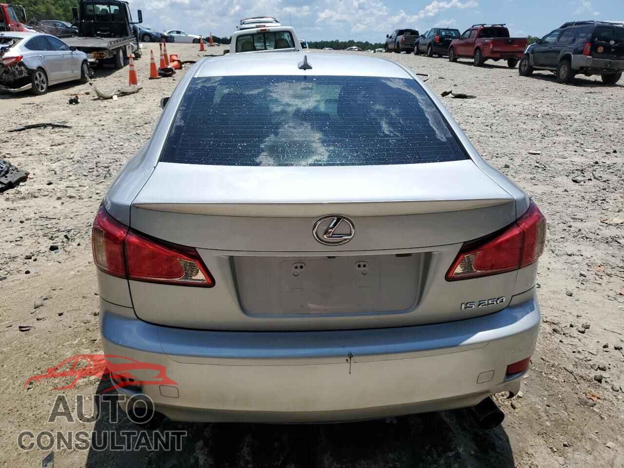 LEXUS IS 2011 - JTHBF5C25B5152653