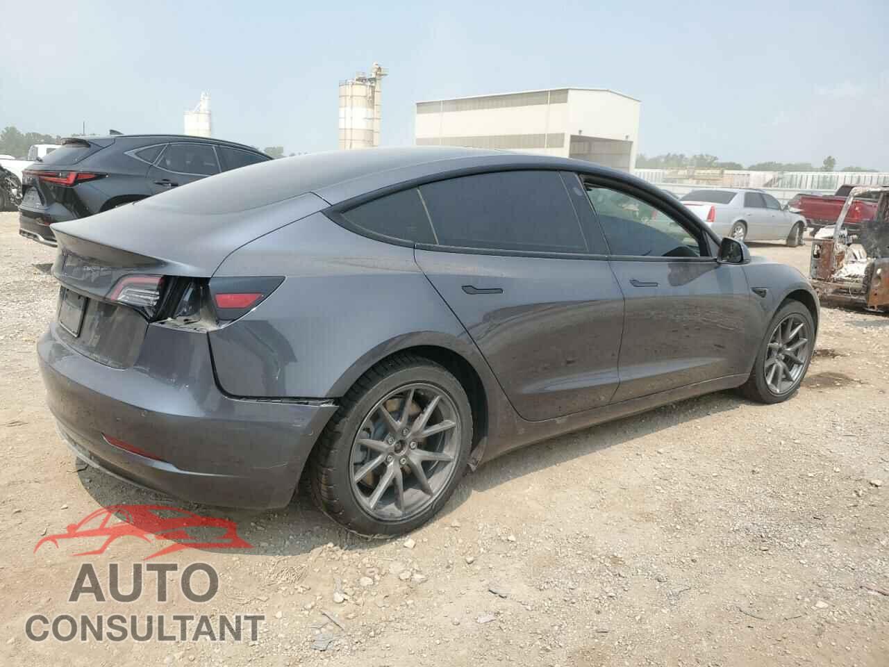 TESLA MODEL 3 2021 - 5YJ3E1EA6MF940106