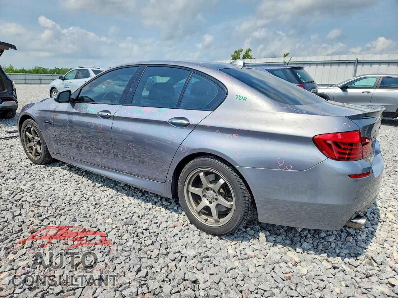 BMW 5 SERIES 2015 - WBA5B3C5XFD545002