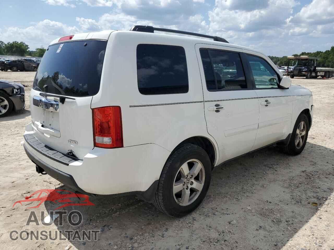 HONDA PILOT 2011 - 5FNYF4H52BB085551